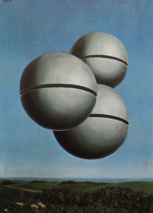 Il quadro ad olio di René Magritte  rappresenta tre grandi sfere sospese nel cielo, in un paesaggio tranquillo, quasi surreale. 